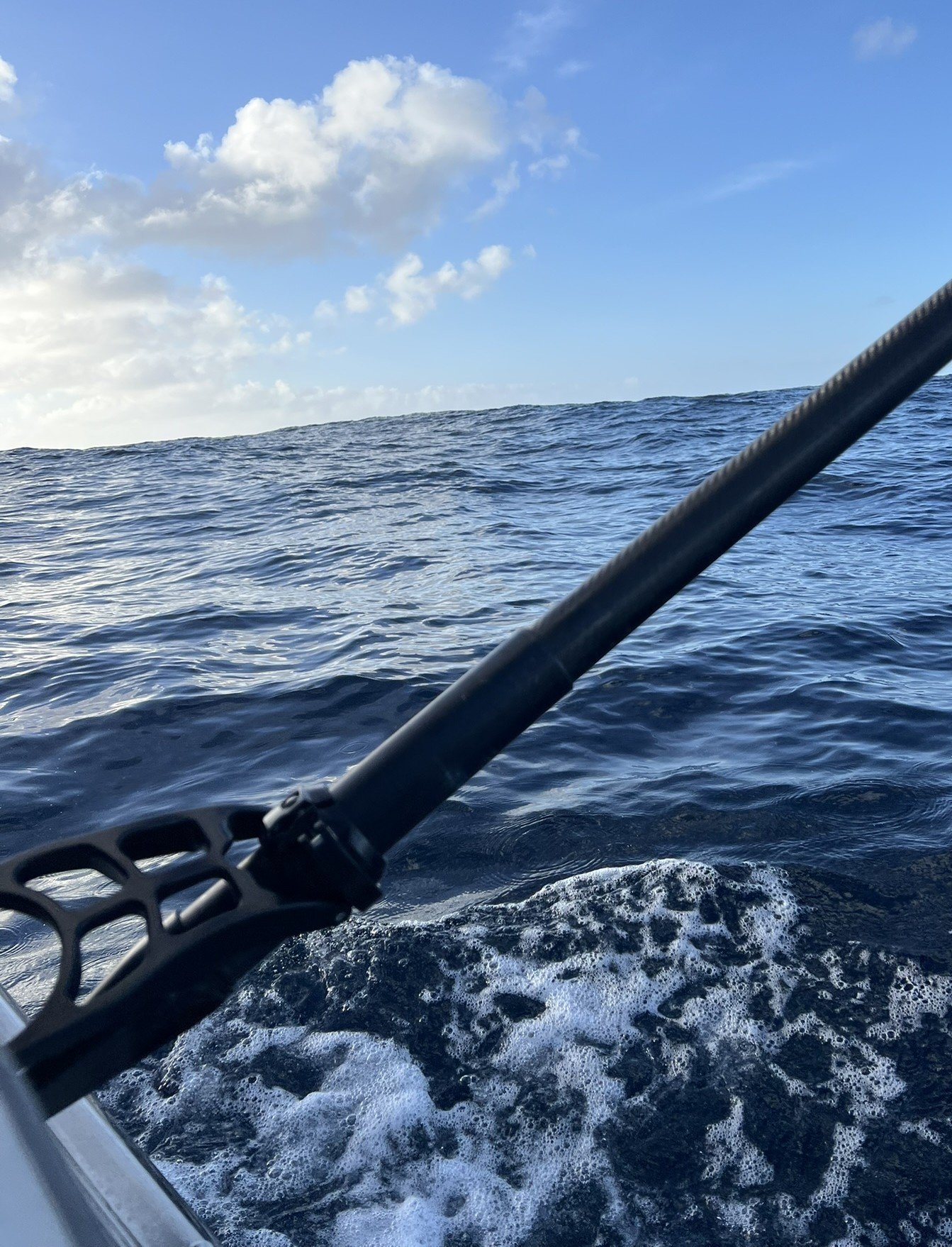 Bluefin tuna fishing with outwide outrigger bases custom build